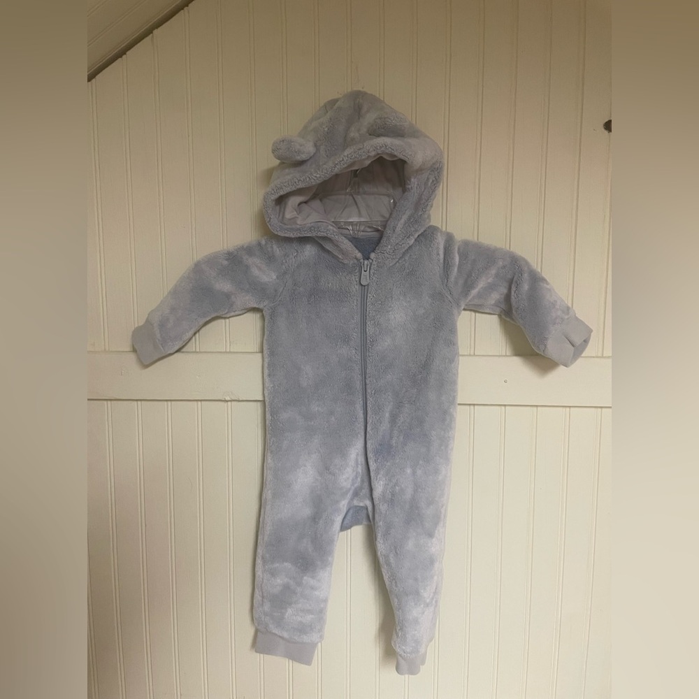 Cozy Gray Kids One Piece Zip Up Jumper. 0-6 months used in great condition